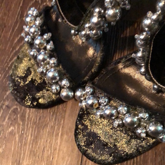 Cape Robbin black/greenish gold velvet sandals with silver beads size 6M - Picture 3 of 8